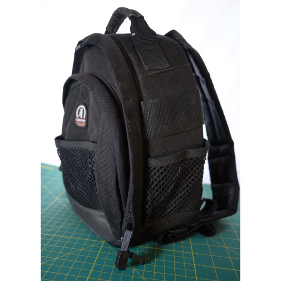 Tamrac black camera backpack - Picture 5 of 6